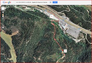 Capella de Sant Miquel de Vilaclara - Inici itinerari - Captura de pantalla de Google Maps, complementada amb anotacions manuals..