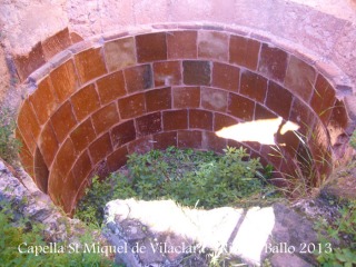 Capella de Sant Miquel de Vilaclara - Absis - interior. Observi's que conté una tina, també anomenada cup.