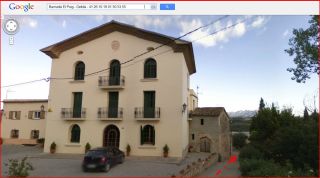 Camí a la capella de Santa Magdalena del Puig – Gelida - Can Duran del Puig - Captura de pantalla de Google Maps, complementada amb anotacions manuals - La fletxa de color vermell indica la direcció del recorregut a peu, final de l'itinerari, deixant el mas a l'esquerra.