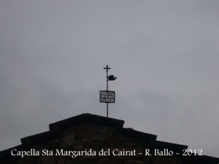 Capella de Santa Margarida del Cairat - Esparreguera. Al forjat es llegeix: Santa Marguerida Saplanca.