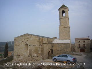 Forès: Església parroquial de Sant Miquel.