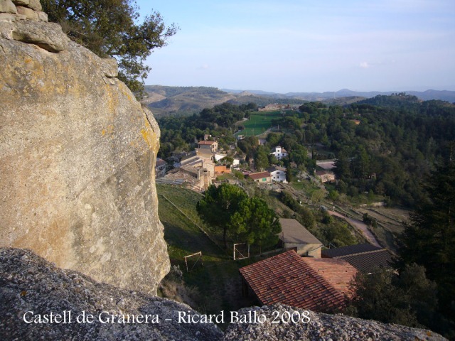 Vistes des del castell de Granera - En primer terme, el poble de Granera.