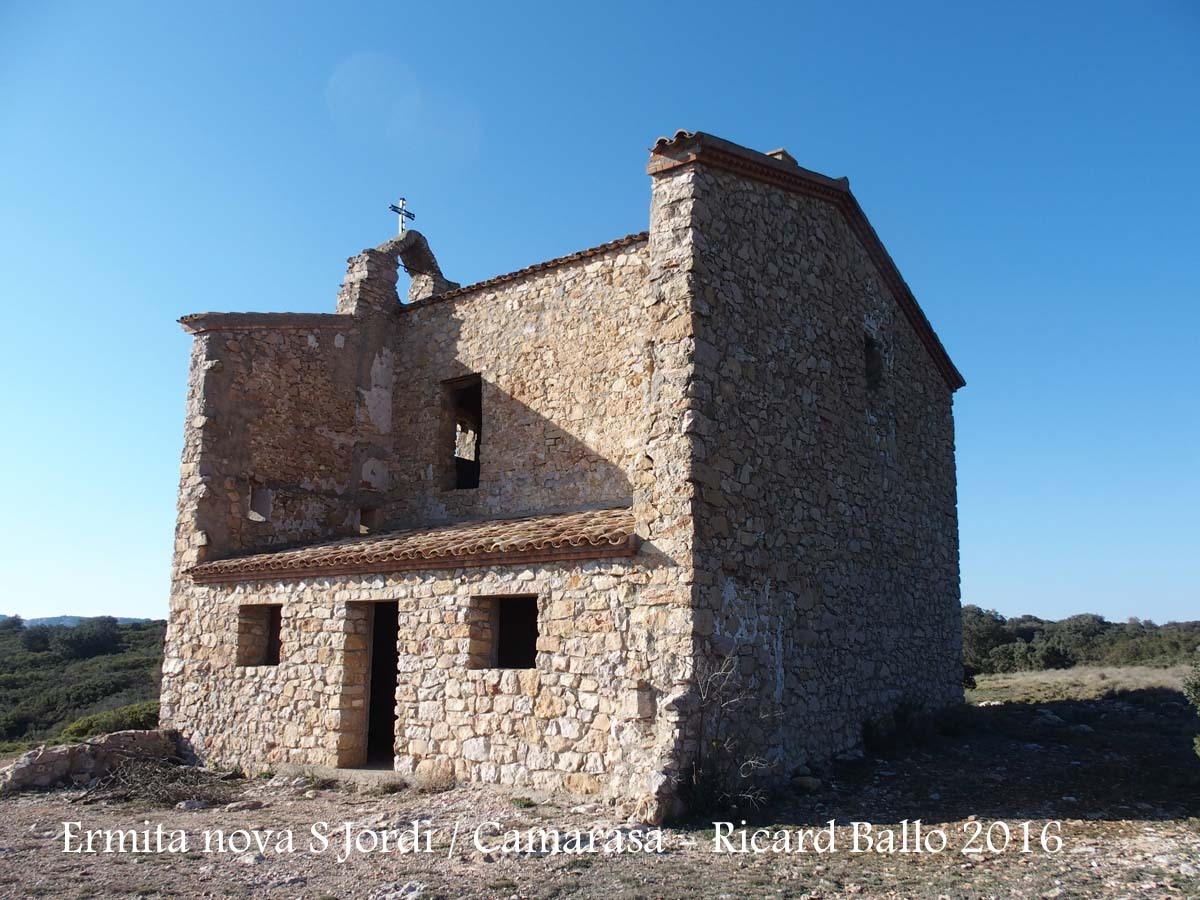 Ermita NOVA de Sant Jordi - Camarasa - vista d'una façana lateral
