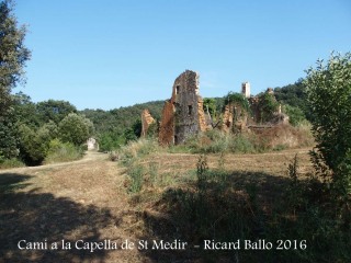 Camí a la Capella de Sant Medir-Sant Martí de Llémena