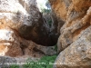 Capella de Sant Pau – Horta de Sant Joan - Escletxa a la roca situada a la part posterior de l'ermita