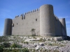 Castell de Montgrí – Torroella de Montgrí - Ben pocs elements arquitectònics alteren l'austeritat de les muralles