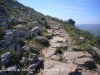 Castell de Montgrí - Torroella de Montgrí - Aquest tram del camí que veieu en primer terme, és un dels més còmodes de circular-hi, amb pedres grans i planes. La resta, és més aviat com el tram que es veu a la part superior d'aquesta mateixa fotografia