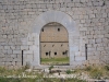 Castell de Montgrí - Torroella de Montgrí - Porta d'entrada al pati del castell. És l'única obertura d'accés a l'interior del recinte