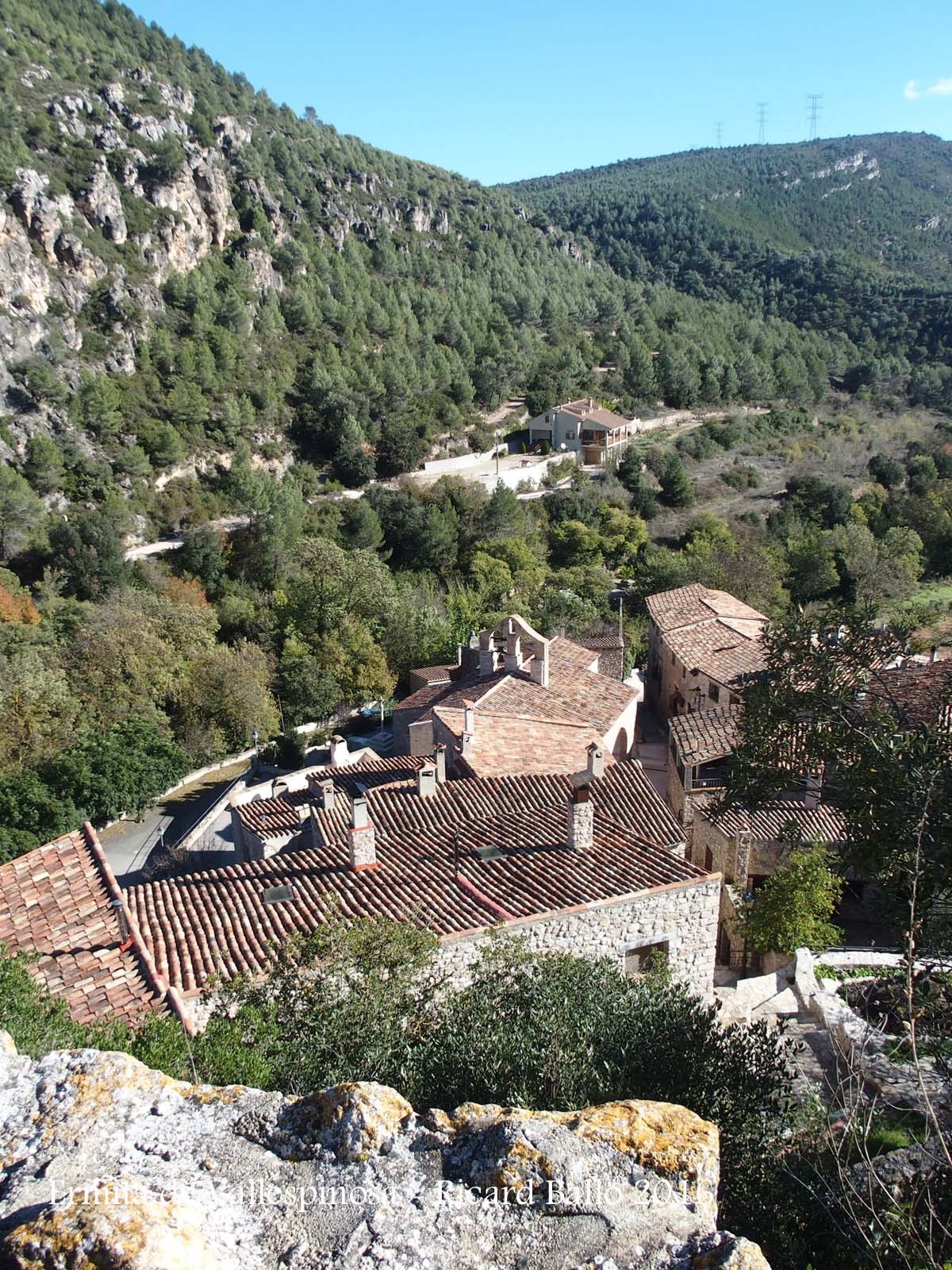 Vallespinosa, vista des de l'Ermita de Vallespinosa – Pontils