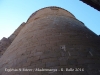 Església de Sant Esteve – Madremanya - En aquesta vista és ben evident el sobrealçat de l'absis per motius defensius