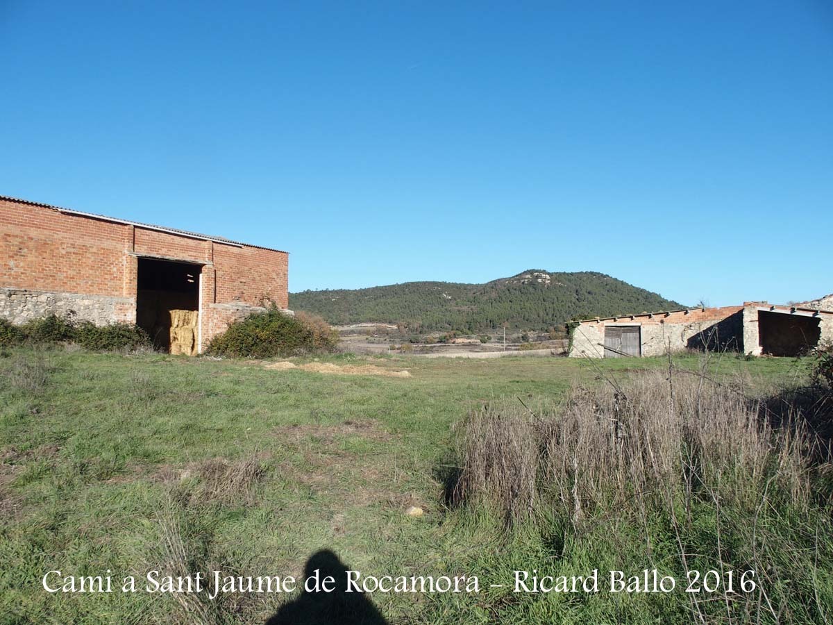 Camí a l'Església de Sant Jaume de Rocamora – Pontils