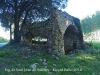 Església de Sant Joan de Salelles – Cruïlles, Monells i Sant Sadurní de l’Heura - Edificació situada al davant d'aquesta església. No tenim cap informació al respecte.