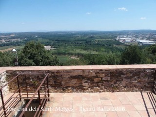 Església dels Sants Metges – Sant Julià de Ramis - Terrassa superior del campanar, lliurament accessible