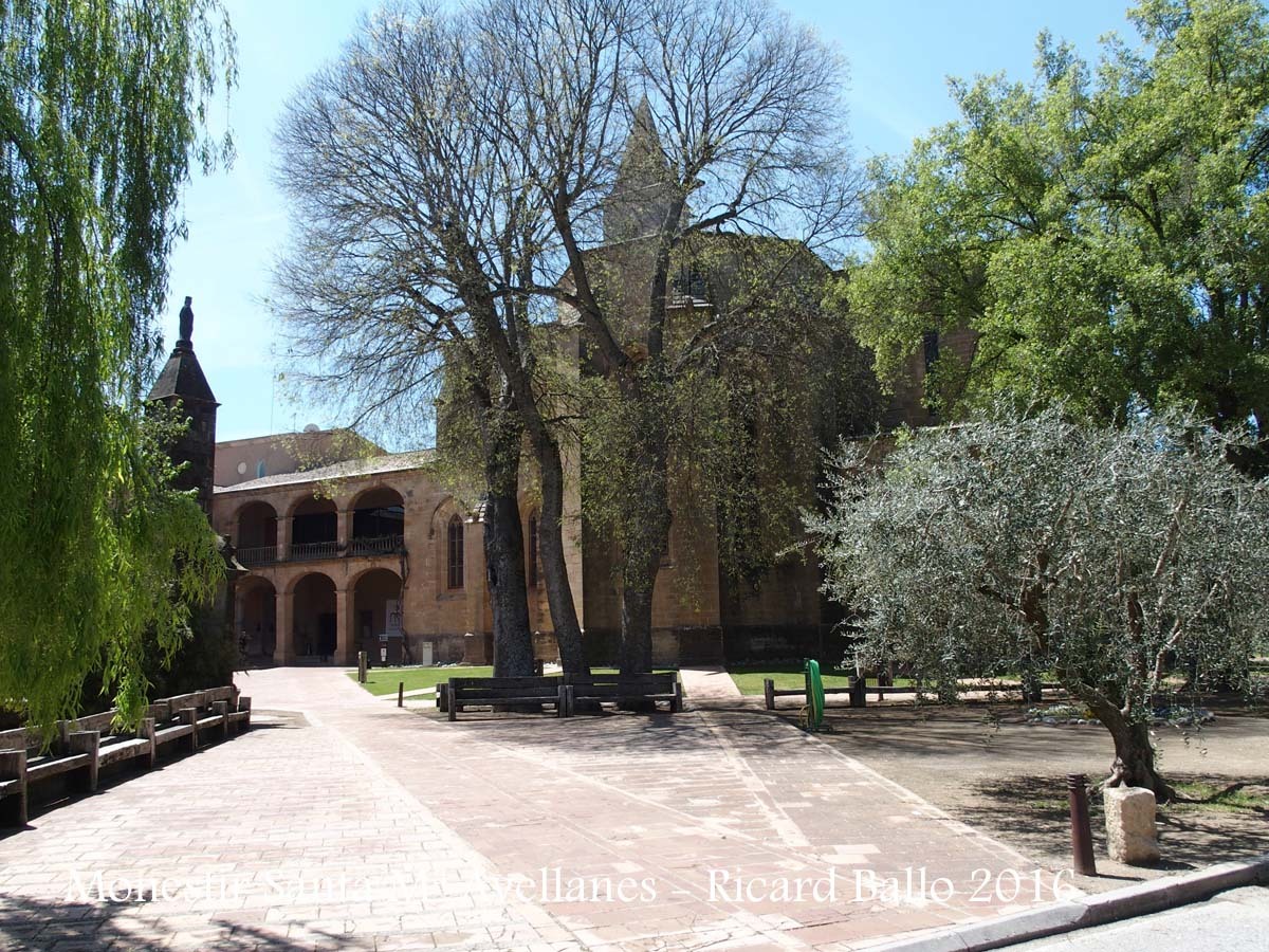 Monestir de Santa Maria de Bellpuig de les Avellanes - Os de Balaguer