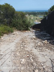 Darrera part de la pujada que mena al Santuari de Gràcia – Sitges