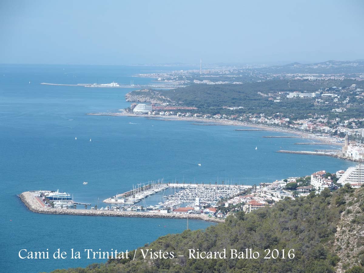 Vistes des del camí de la Trinitat