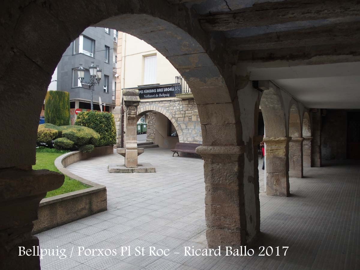 Bellpuig - Porxos de la Plaça de Sant Roc