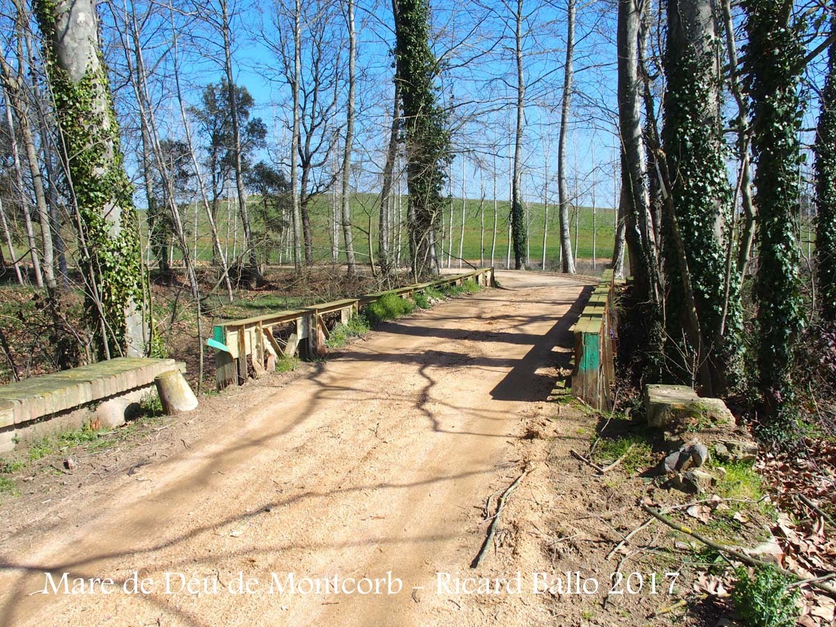 Camí d'accés a la Capella de la Mare de Déu de Montcorb – Riudarenes