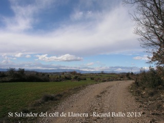 De camí a la capella de Sant Salvador del Coll de Llanera . Una mostra del darrer tram del recorregut.