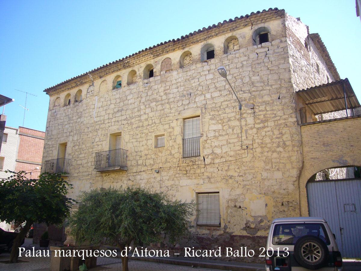 Casal palau dels marquesos d'Aitona