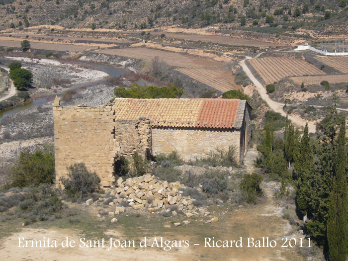 vistes-de-l-ermita-de-sant-joan-d-algars-des-del-castell-d-algars-180311_503