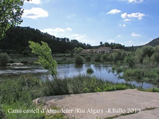 Caseres - Paisatge fluvial vora el passeig on iniciem l'itinerari cap al castell d'Almudèfer.