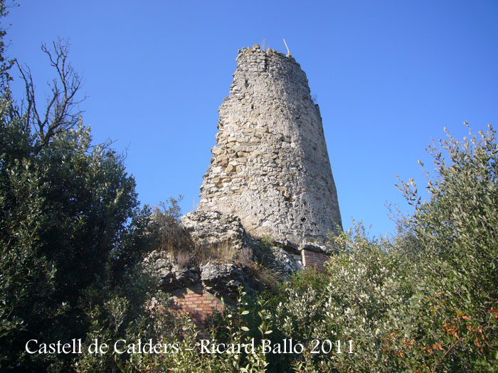 castell-de-calders-111001_512