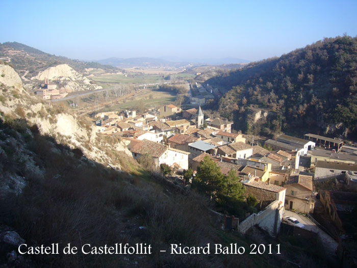 castellfollit-de-riubregos-des-de-la-pujada-a-la-torre-del-raval-110115_501