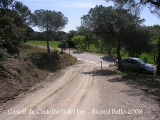 Camí al castell de Castellvell del Far