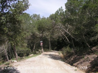 Camí al castell de Castellvell del Far