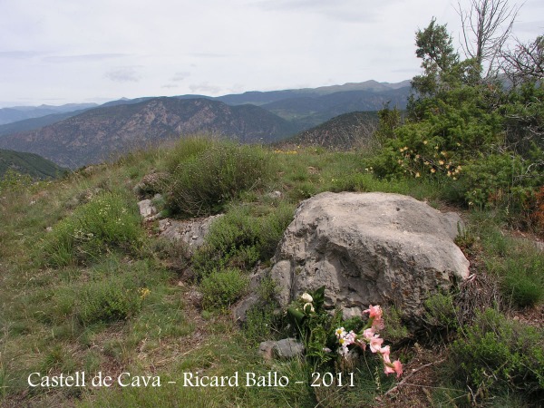 Castell de Cava - ( La cadira del senyor ? )