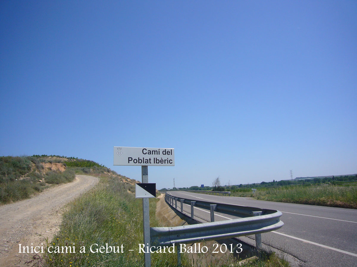 Camí al castell de Gebut