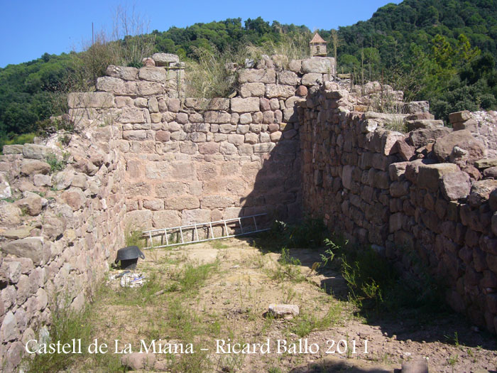 castell-de-la-miana-110909_536