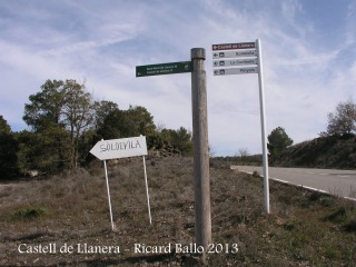 Castell de Llanera - En aquest lloc hem iniciat el camí al castell - Vegi's els indicadors..