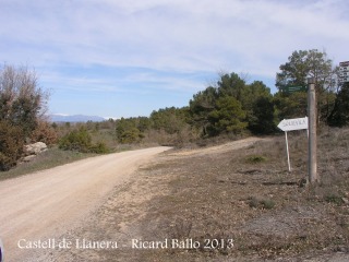 Castell de Llanera - En aquest lloc hem iniciat el camí al castell.