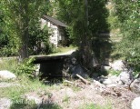 Camí al castell de Llort. Pont sobre el riu Escrita..