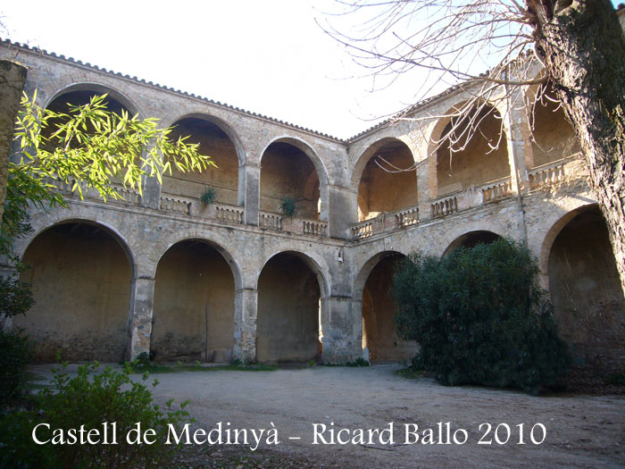 castell-de-medinya-100130_502