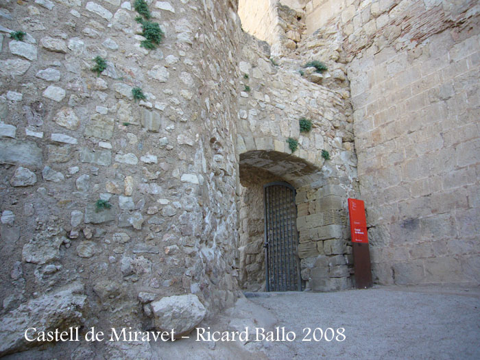 castell-de-miravet-080912_568