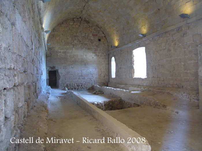 castell-de-miravet-080912_581