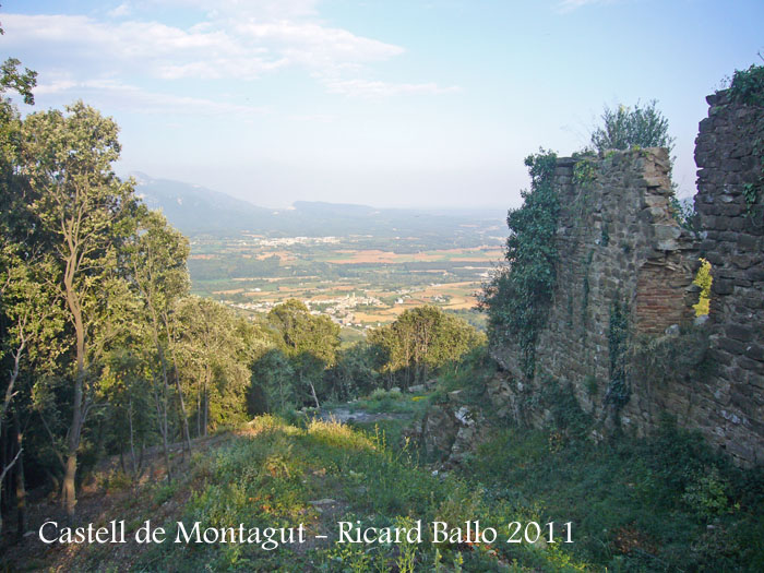 castell-de-montagut-la-garrotxa-110909_510bis