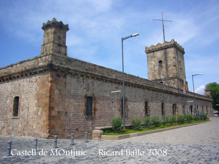 castell-de-montjuic-080506_525