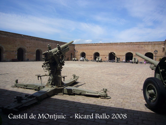 castell-de-montjuic-080506_558