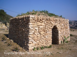 Vespella de Gaià - Cabana de camp, als peus del castell de Vespella.