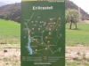 Castell d'Erillcastell - Aquest cartell informatiu, la única referència durant tot el camí, el trobem quan ja hem arribat als peus de l'edificació.