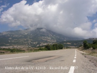 Castell d'Odèn. Carretera LV-4241b, de Solsona a Sant Llorenç de Morunys.