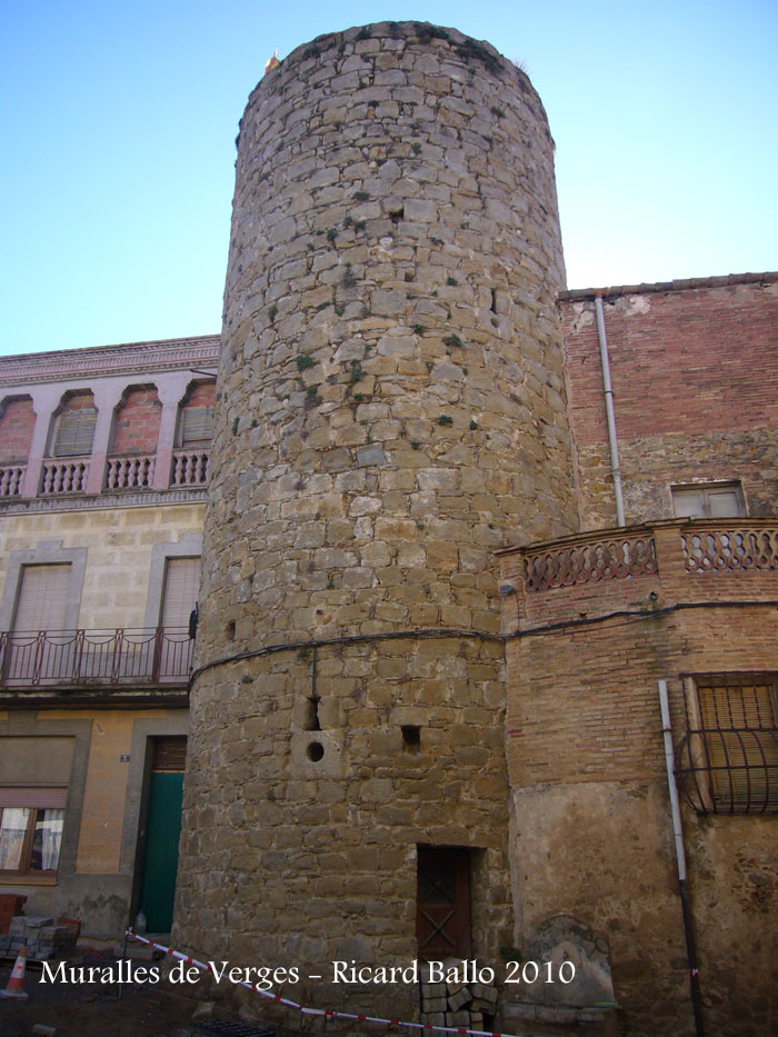 castell-i-muralles-verges-100206_510