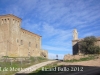 Castell de Montcortès. A la dreta de la fotografia l\'església de Santa Anna de Montcortès.