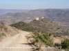 Vistes del castell de Mur i de la Col·legiata de Santa Maria, des del camí d'accés a la casa forta de Miravet.