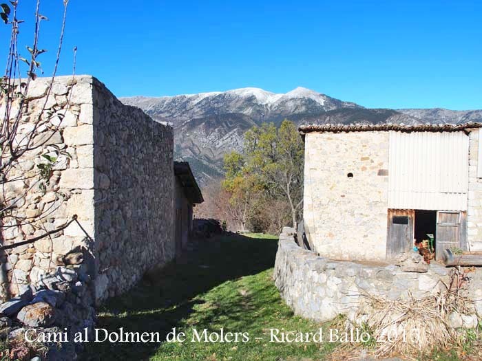 Camí al Dolmen de Molers - Restaurant "El Cruse" - Inici camí a peu