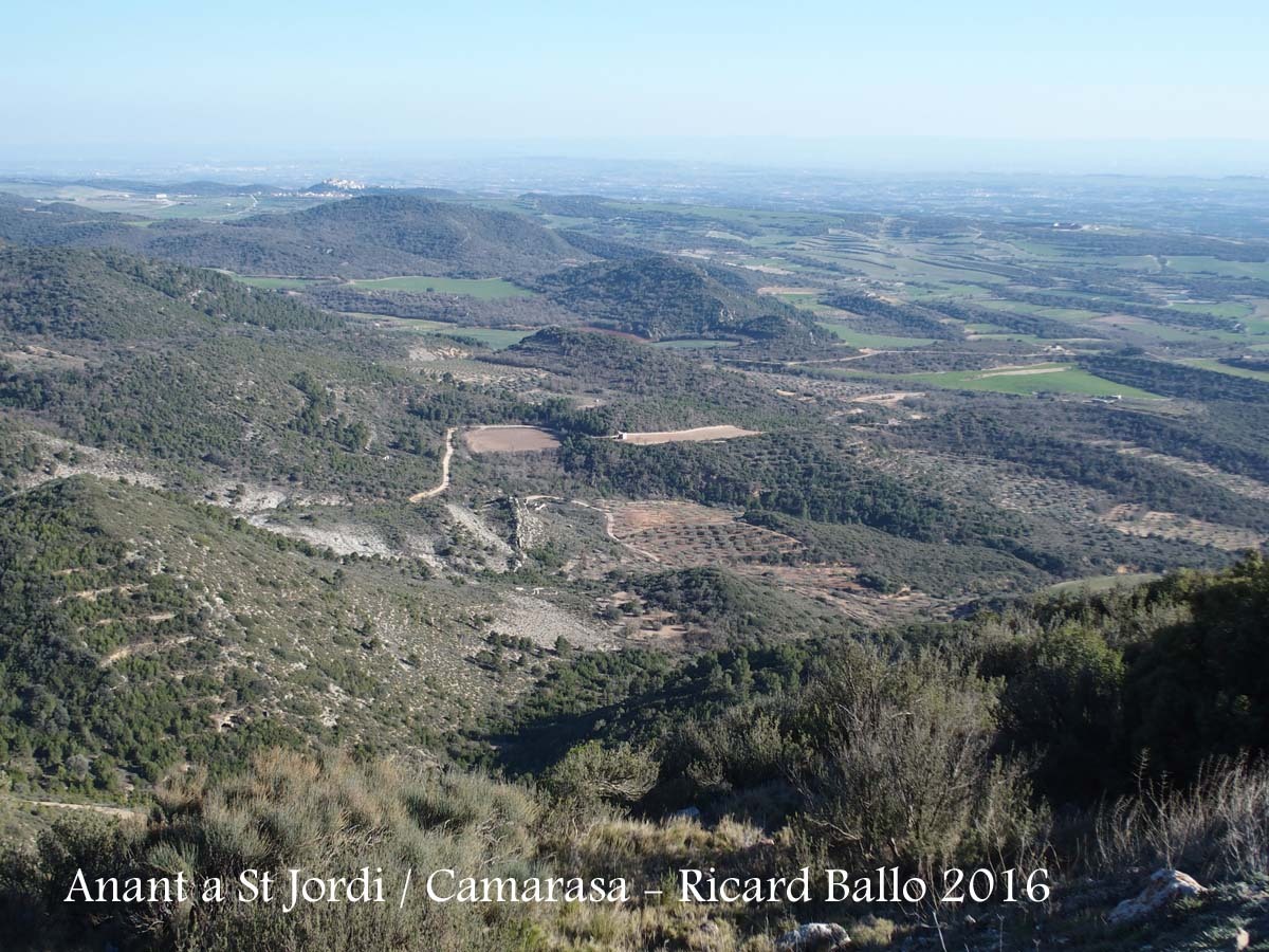 Durant el camí a l'Ermita de Sant Jordi – Camarasa, ens acompanyen aquestes boniques vistes al nostre voltant